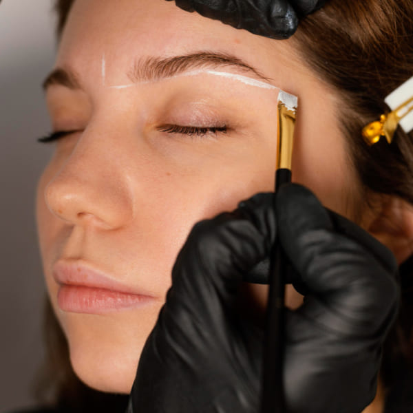 quelle-forme-de-sourcils-selon-la-morphologie-du-visage